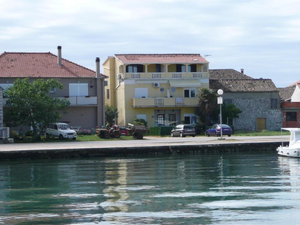 Apartments Renjak Sukošan Exteriör bild